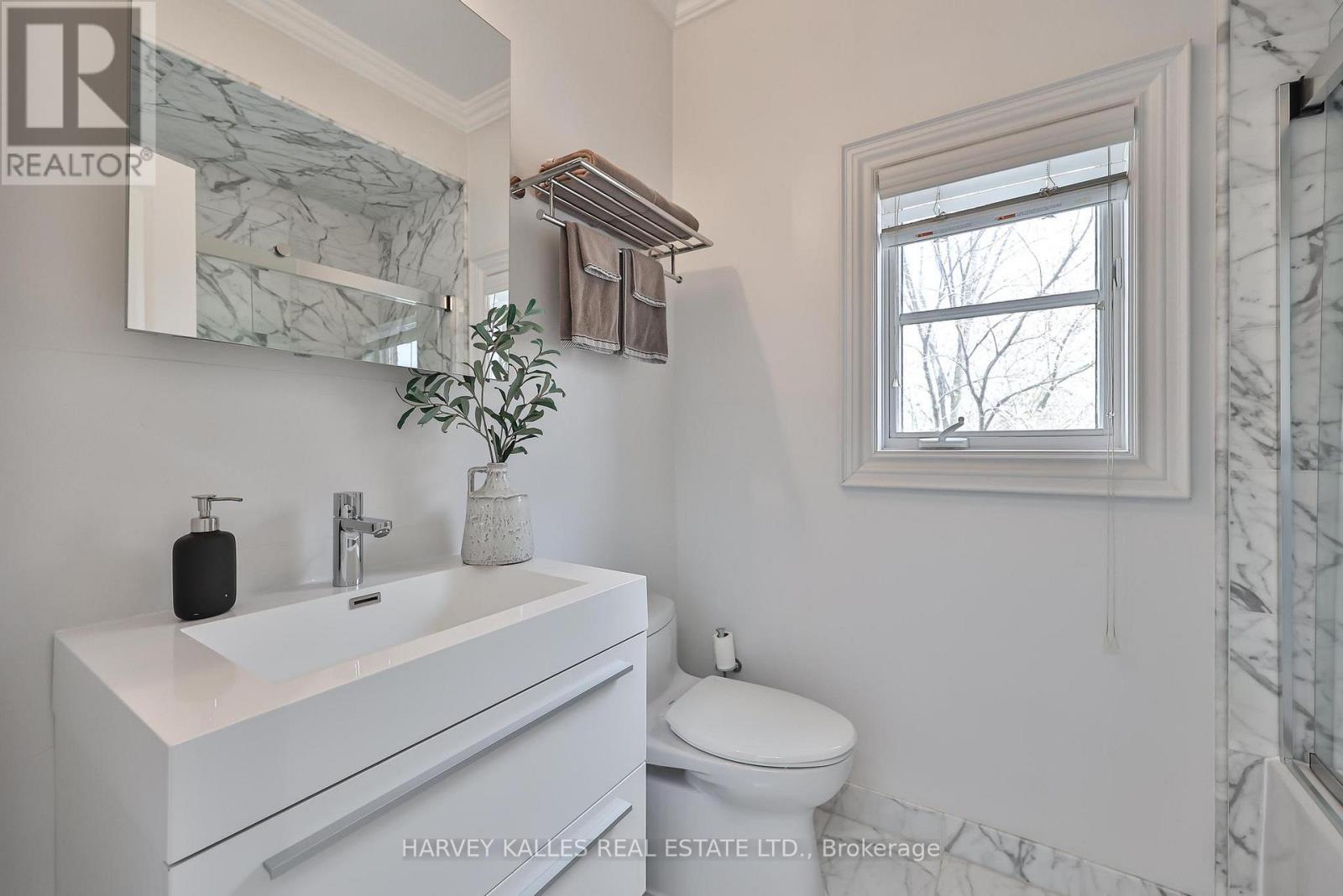 115 Florence Street, Toronto, Ontario  M6K 1P4 - Photo 28 - C13032516