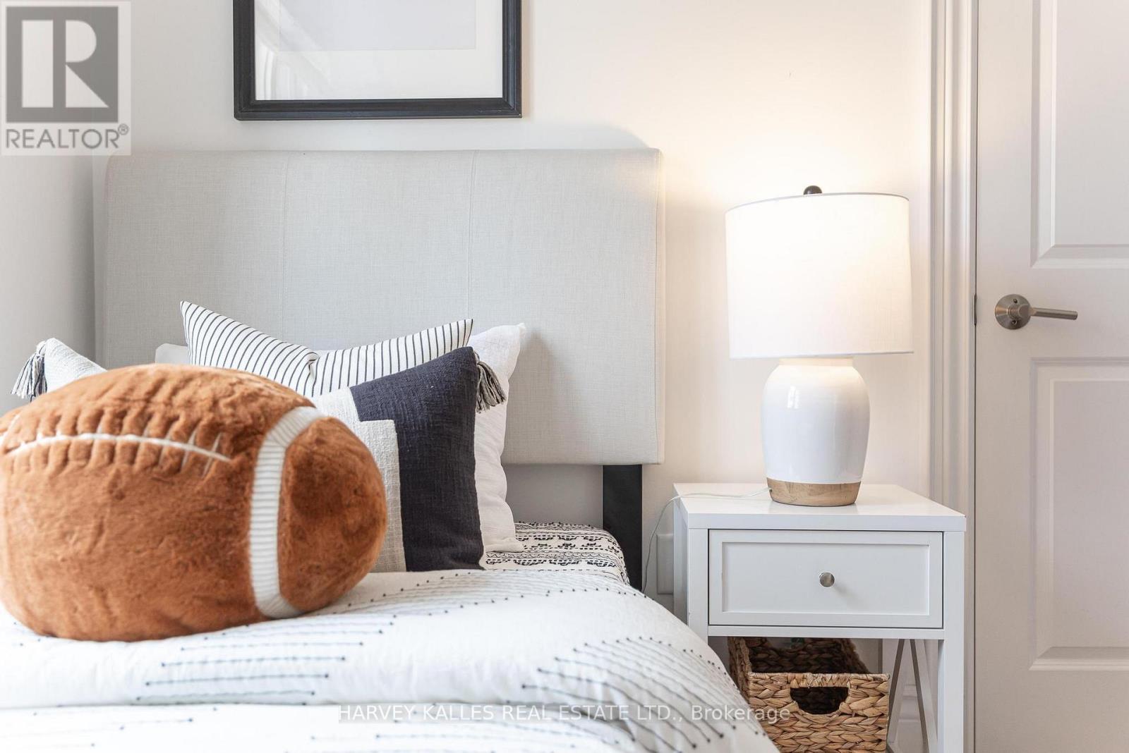 115 Florence Street, Toronto, Ontario  M6K 1P4 - Photo 32 - C13032516