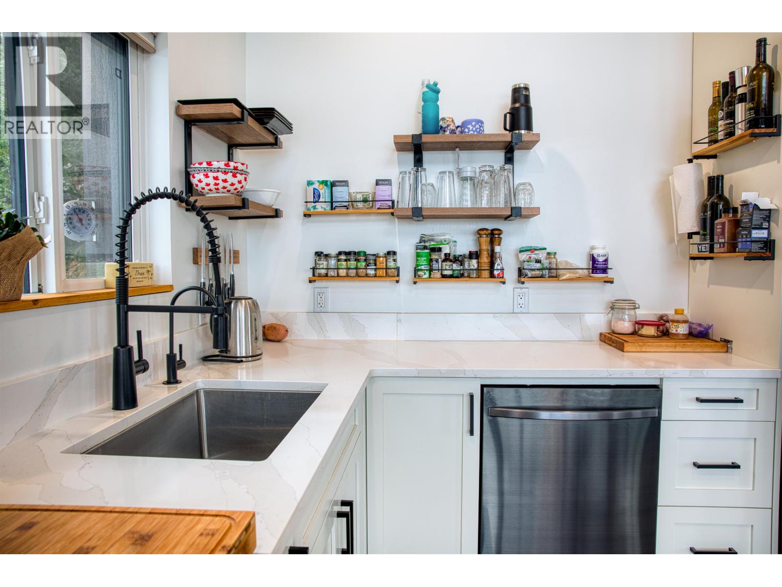 6656 North Shore Horse Lake Road, Horse Lake, British Columbia  V0K 2E3 - Photo 11 - R3056346