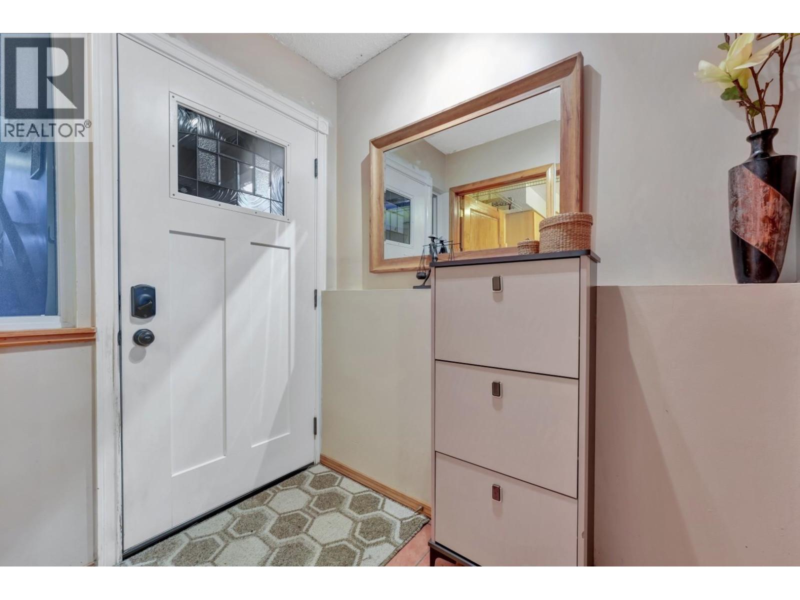 202 Balmoral Place, Port Moody, British Columbia  V3H 4B9 - Photo 5 - R3114705