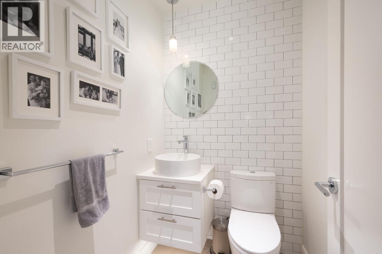 122 525 E 2nd Street, North Vancouver, British Columbia  V7L 1E1 - Photo 11 - R3114719