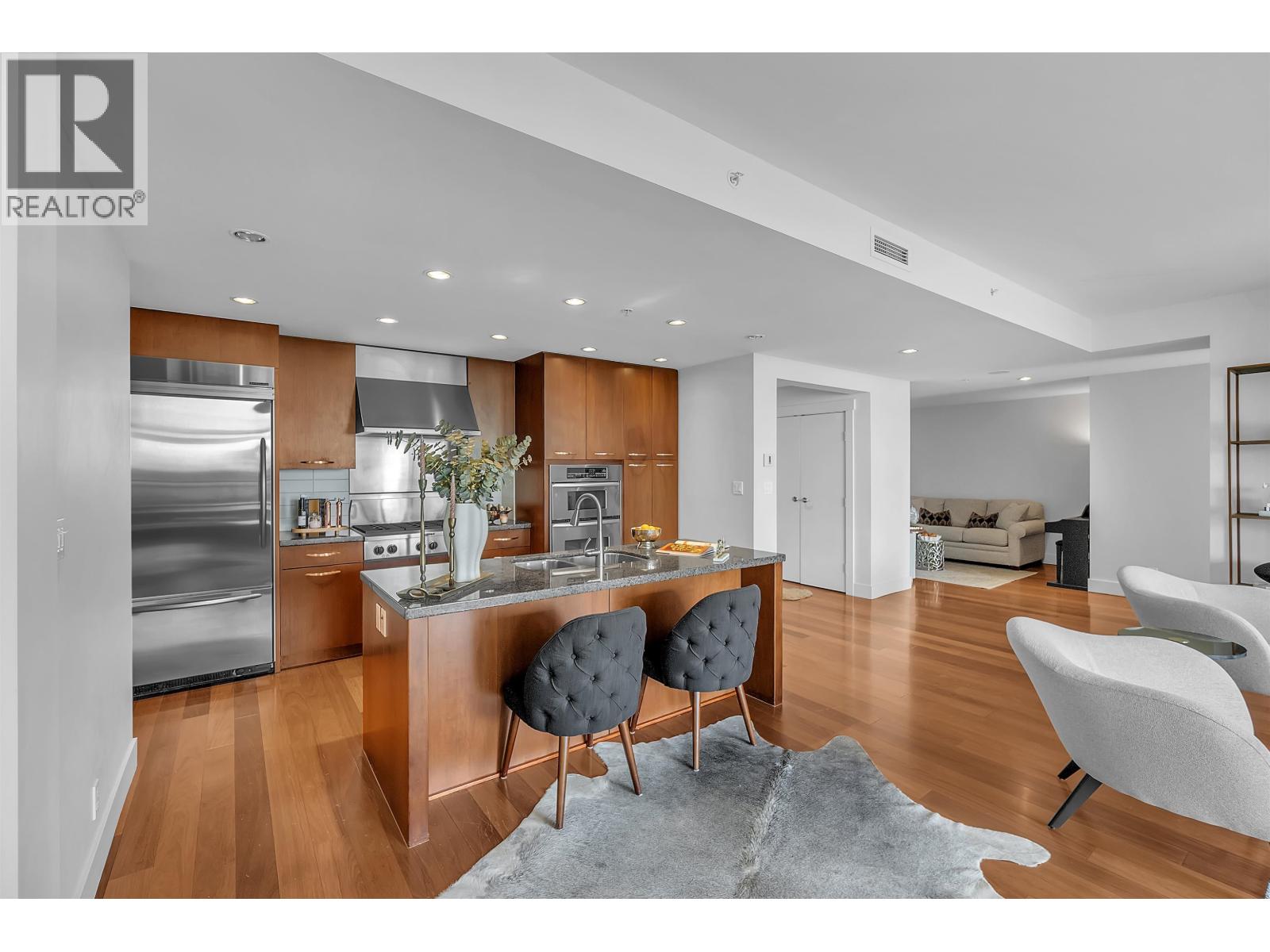 702 3335 Cypress Place, West Vancouver, British Columbia  V7S 3J8 - Photo 12 - R3114722