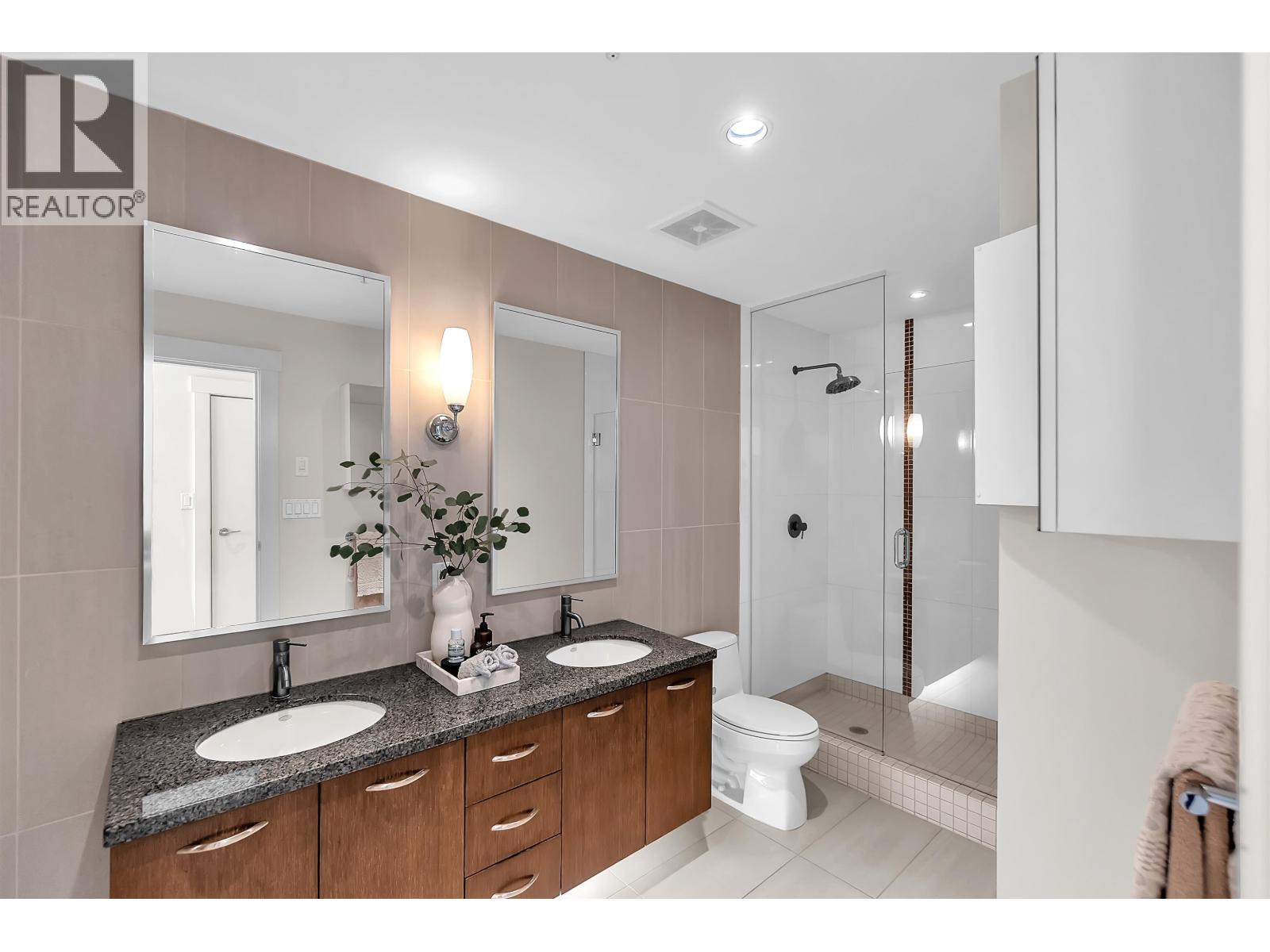 702 3335 Cypress Place, West Vancouver, British Columbia  V7S 3J8 - Photo 21 - R3114722