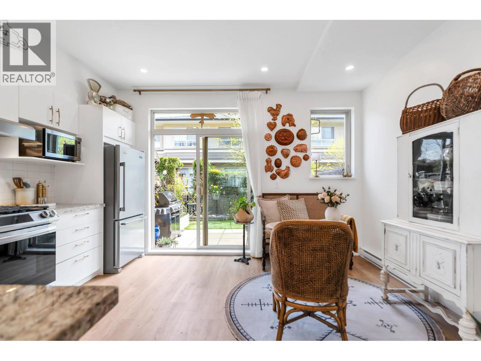 7 301 Klahanie Drive, Port Moody, British Columbia  V3H 0C2 - Photo 3 - R3114739