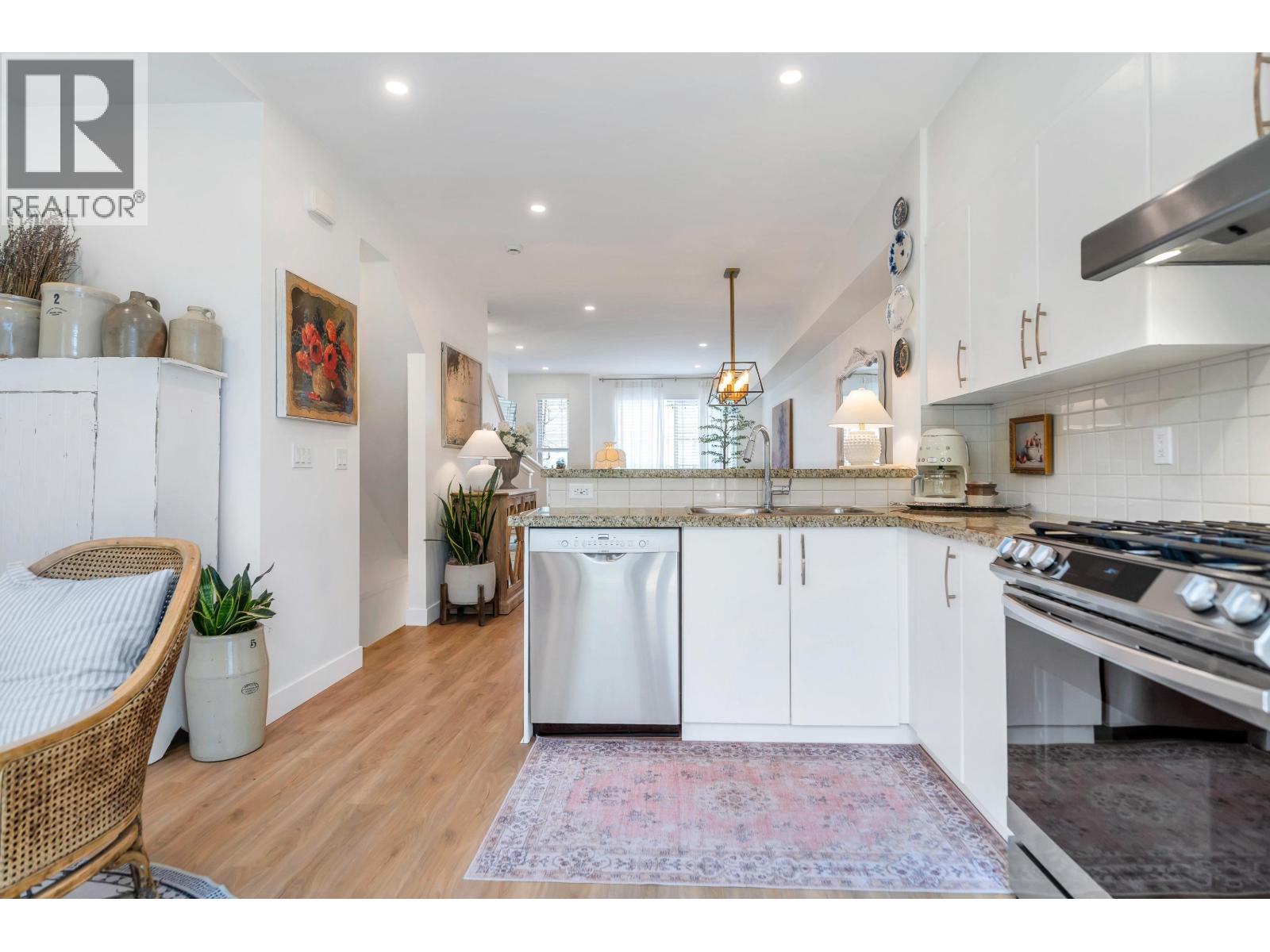 7 301 Klahanie Drive, Port Moody, British Columbia  V3H 0C2 - Photo 5 - R3114739