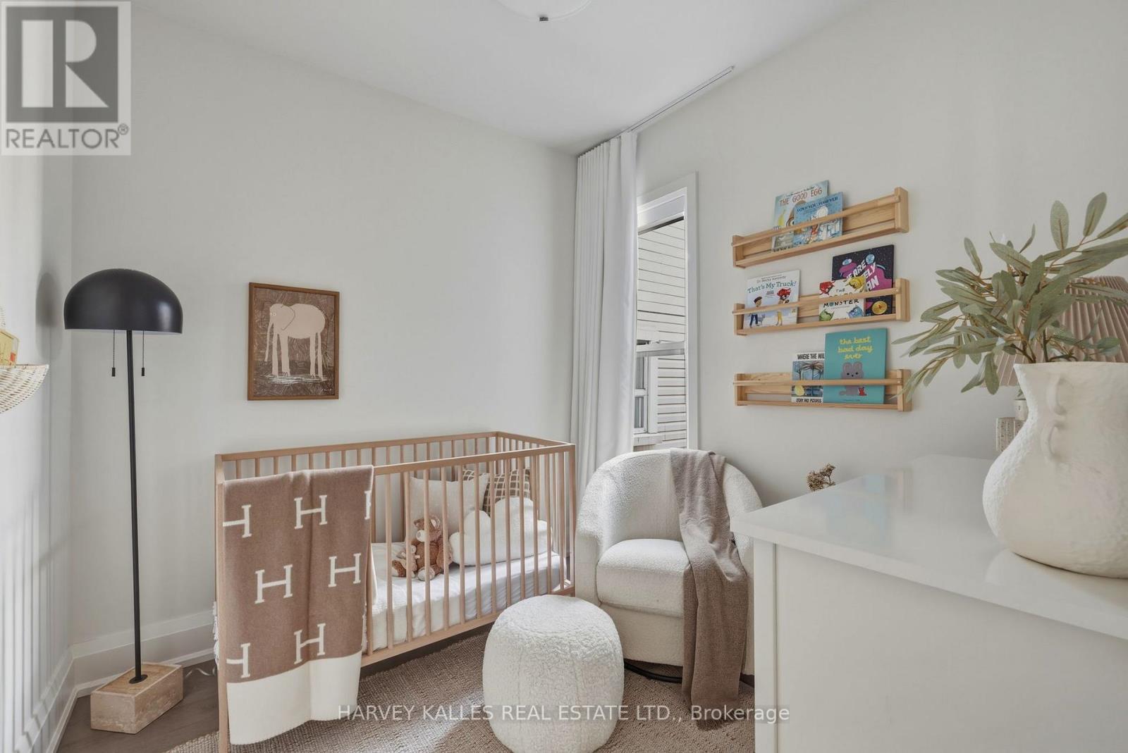 164 Albany Avenue, Toronto, Ontario  M5R 3C6 - Photo 14 - C13031976