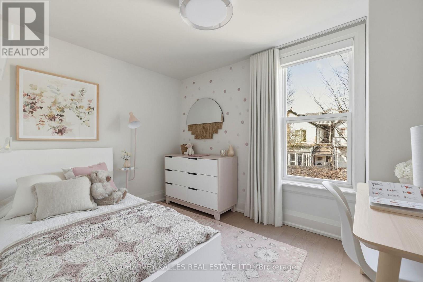 164 Albany Avenue, Toronto, Ontario  M5R 3C6 - Photo 12 - C13031976