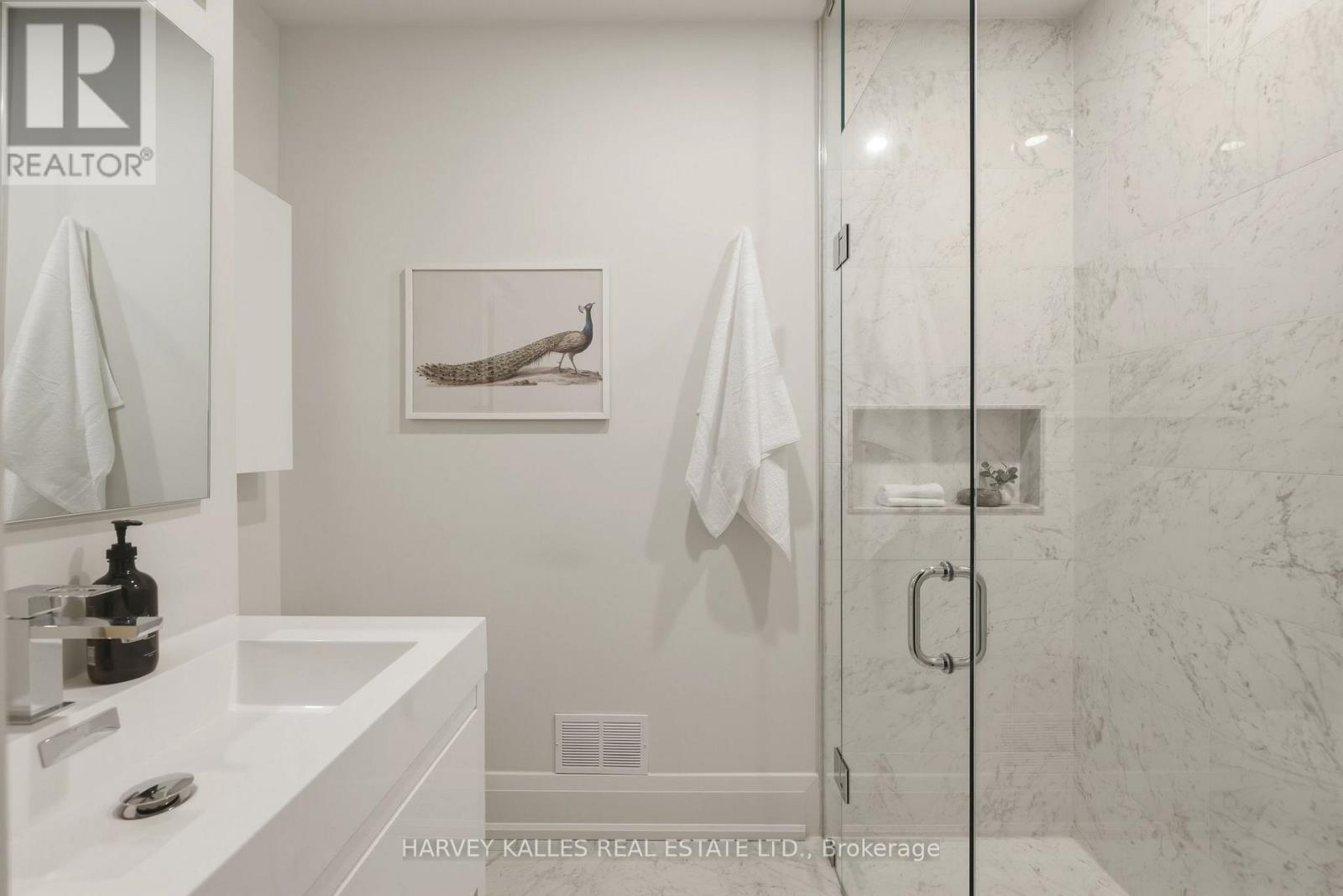 164 Albany Avenue, Toronto, Ontario  M5R 3C6 - Photo 17 - C13031976