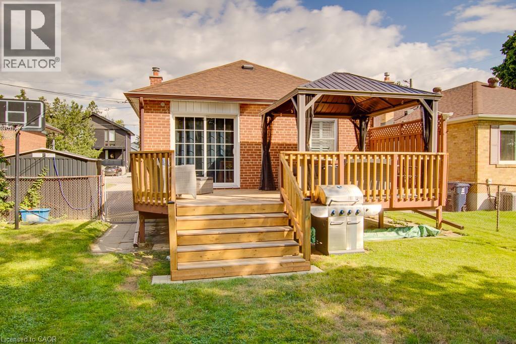 70 Westleigh Crescent, Etobicoke, Ontario  M8W 3Z7 - Photo 35 - 40809739