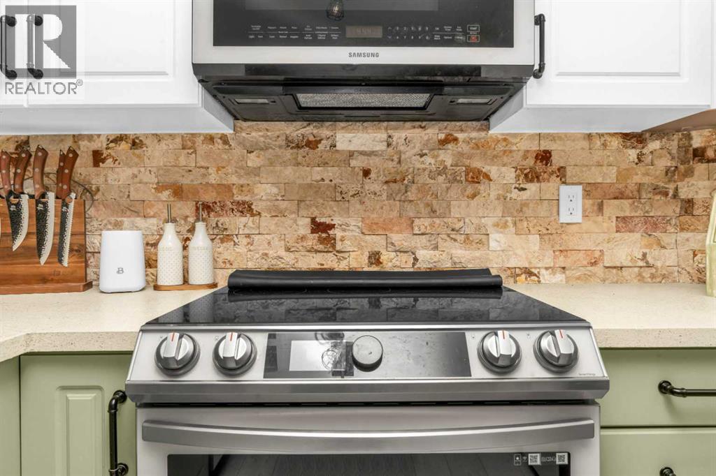 32 Legend Court, Sylvan Lake, Alberta  T4S 0B1 - Photo 11 - A2288057