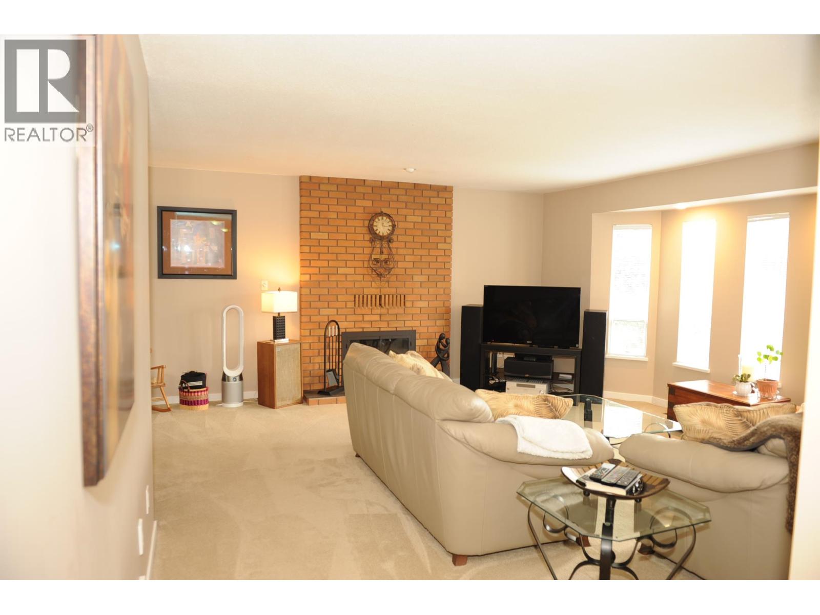 21159 Douglas Avenue, Maple Ridge, British Columbia  V4R 2H7 - Photo 4 - R3114724