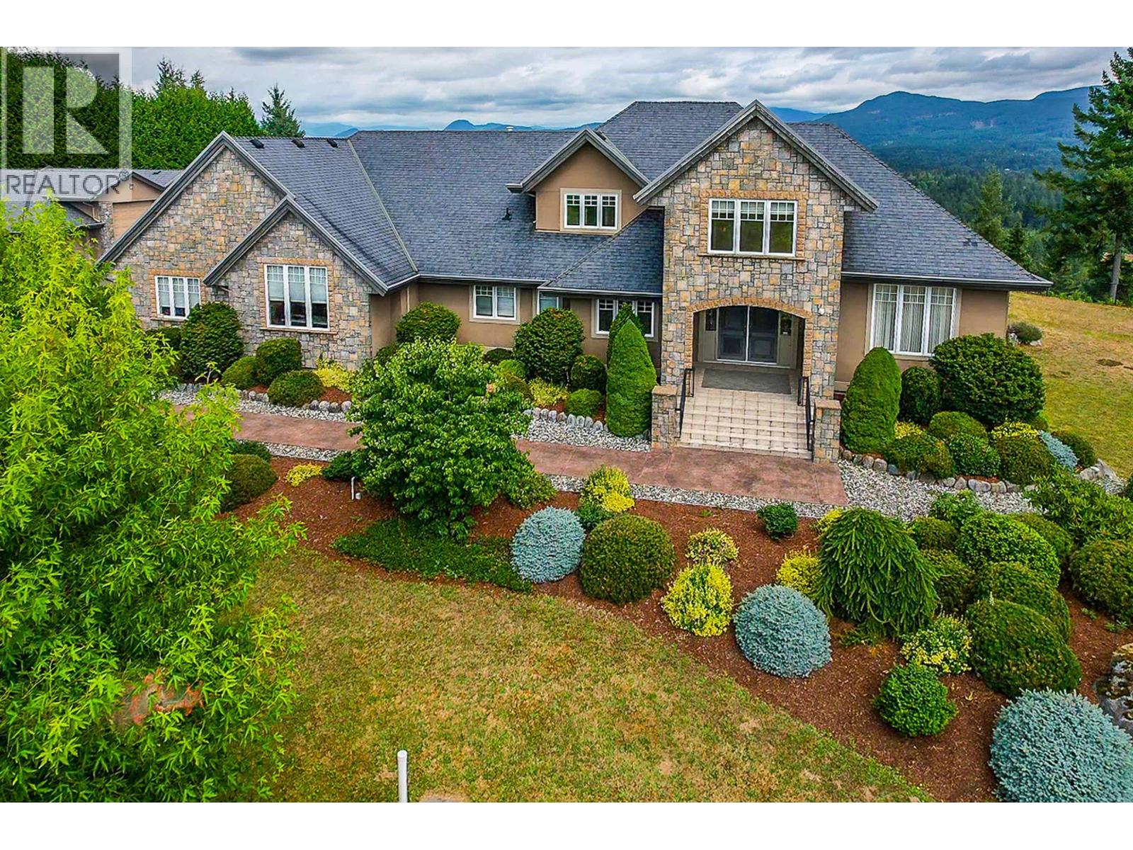 10270 Rolley Crescent, Maple Ridge, British Columbia  V2W 1J9 - Photo 2 - R3114751