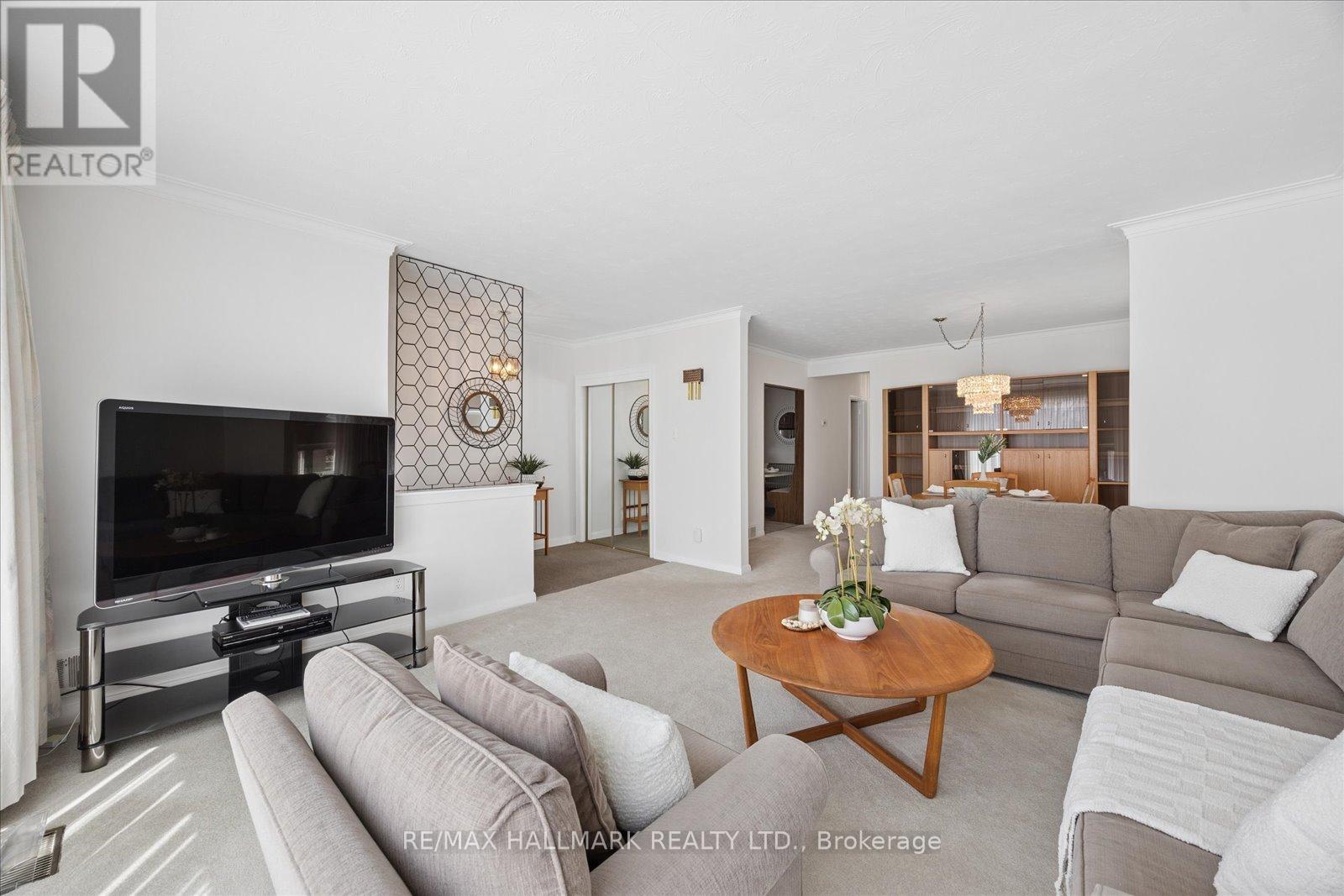 63 Montvale Drive, Toronto, Ontario  M1M 3E5 - Photo 6 - E13031928