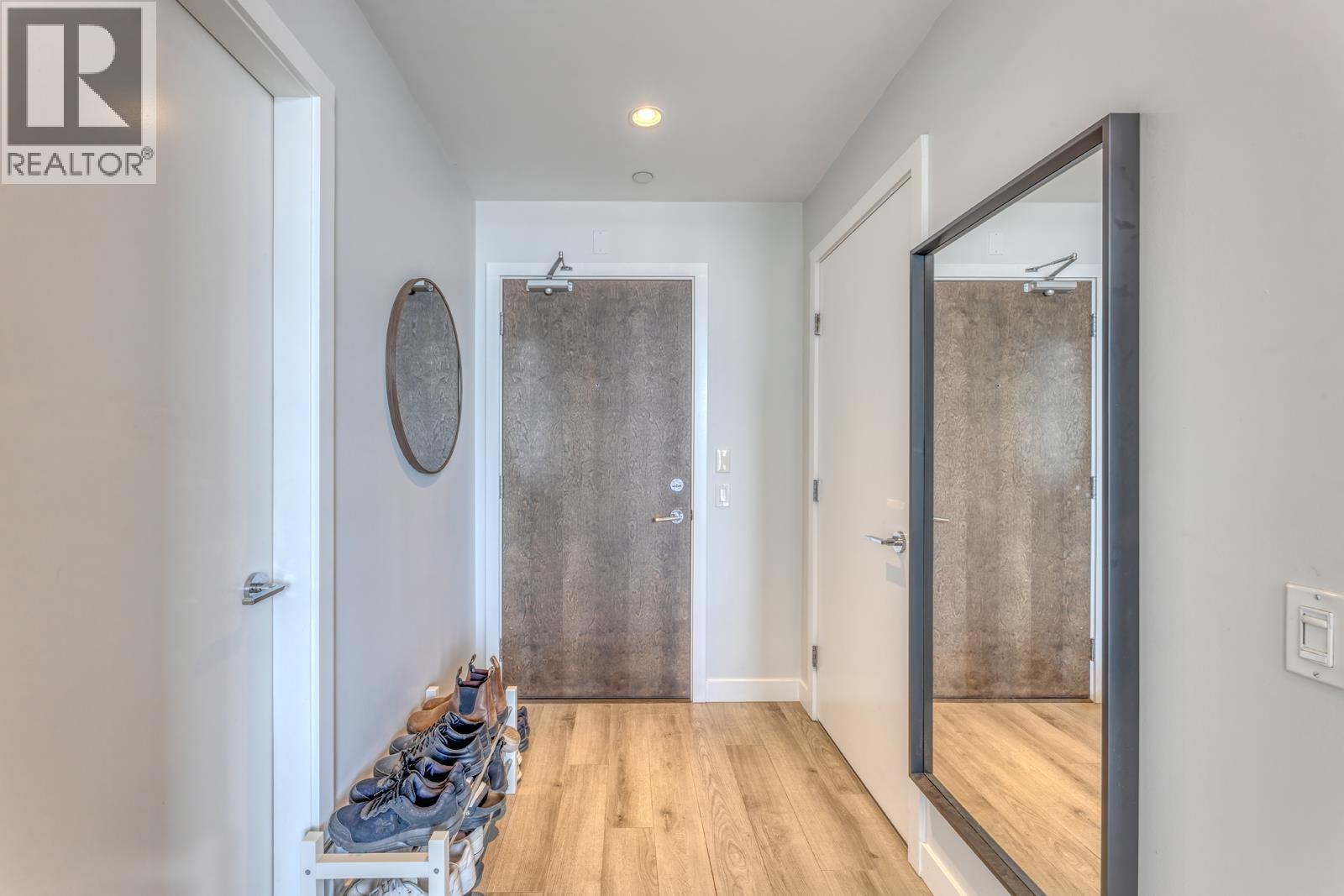 1502 200 Nelson's Crescent, New Westminster, British Columbia  V3L 0H4 - Photo 3 - R3114701