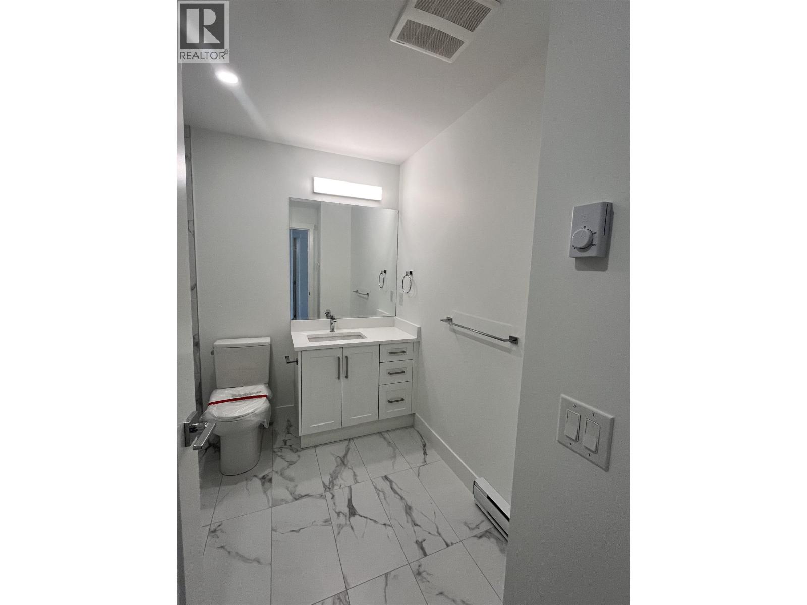 316 22348 North Avenue, Maple Ridge, British Columbia  V2X 8T2 - Photo 4 - R3114748