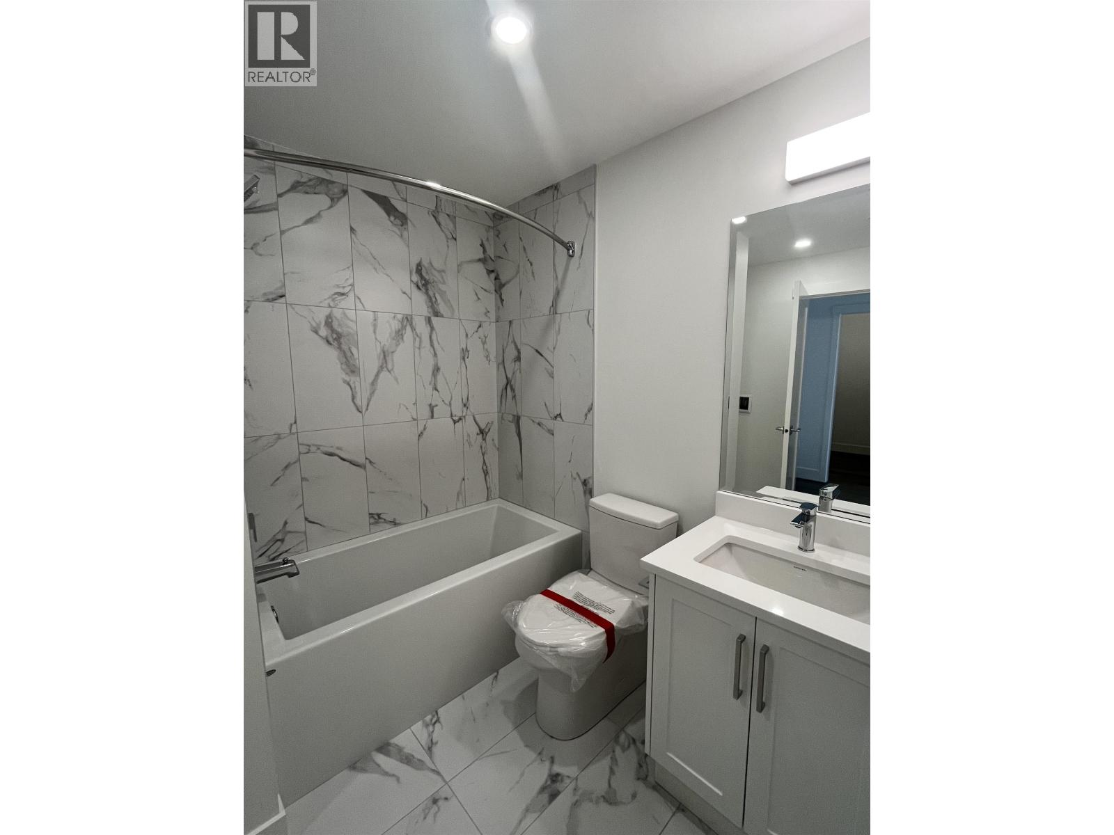 316 22348 North Avenue, Maple Ridge, British Columbia  V2X 8T2 - Photo 5 - R3114748