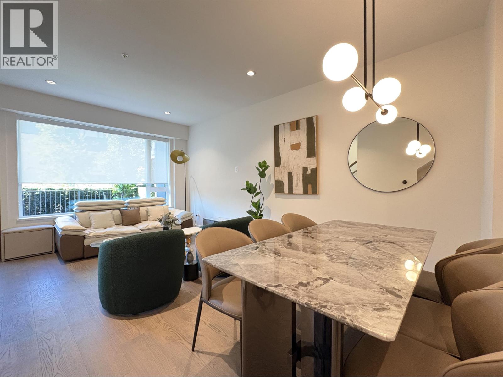 990 W 52nd Avenue, Vancouver, British Columbia  V6P 0K7 - Photo 2 - R3114758