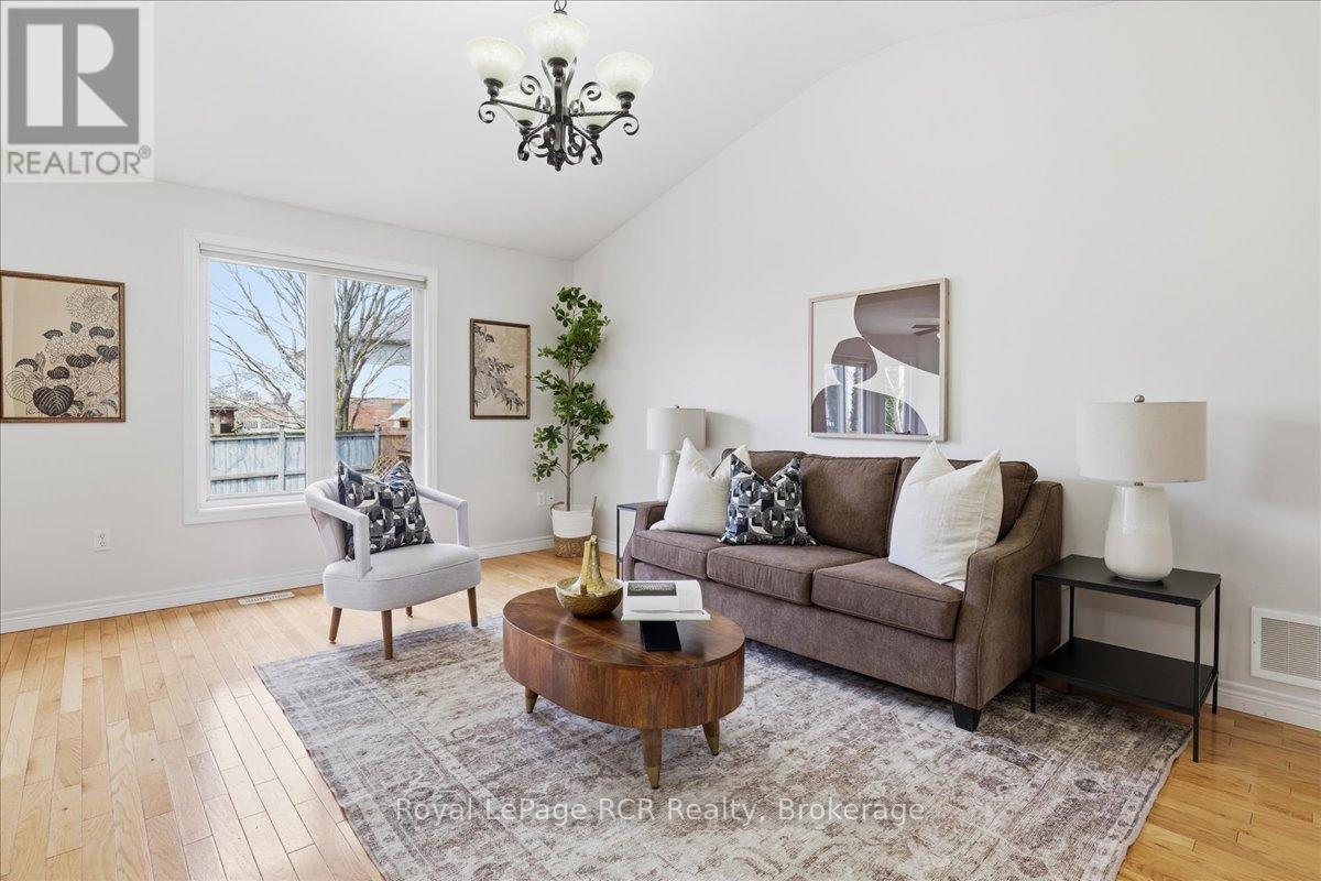 14 Parkside Street, Mapleton, Ontario  N0G 1B0 - Photo 9 - X13032496