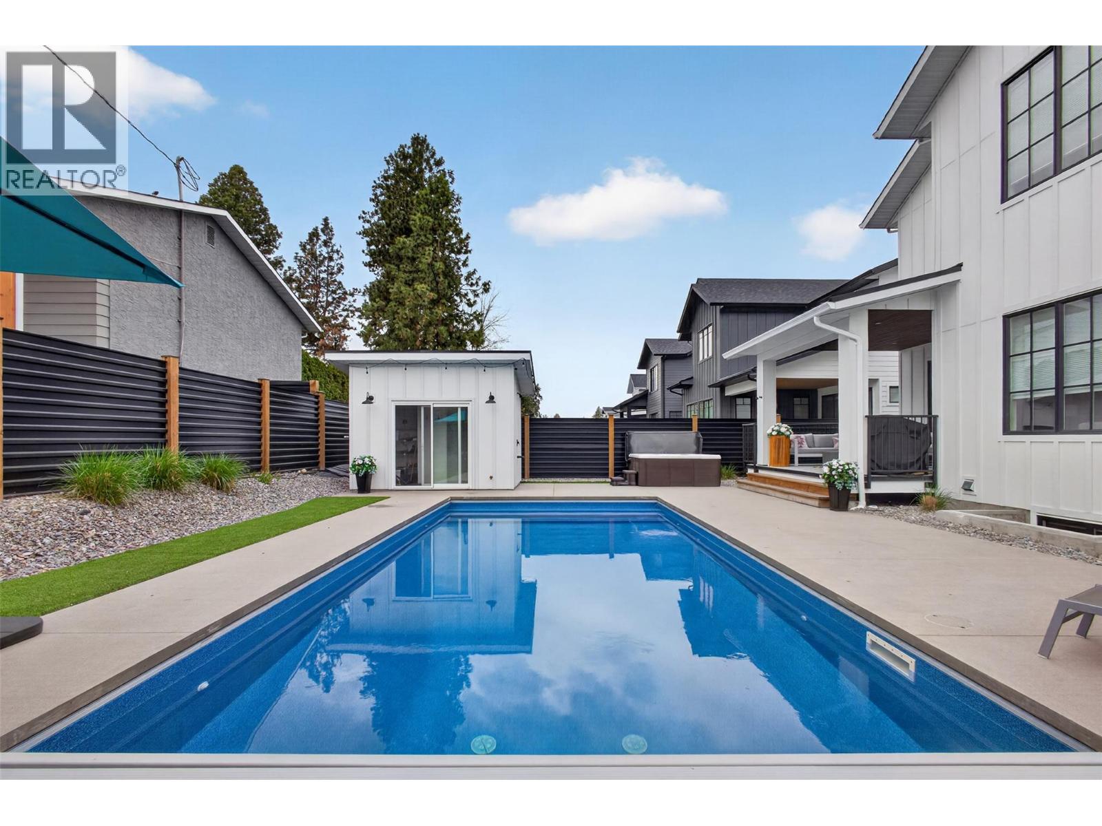 697 Balsam Road, Kelowna, British Columbia  V1W 1C1 - Photo 24 - 10382964