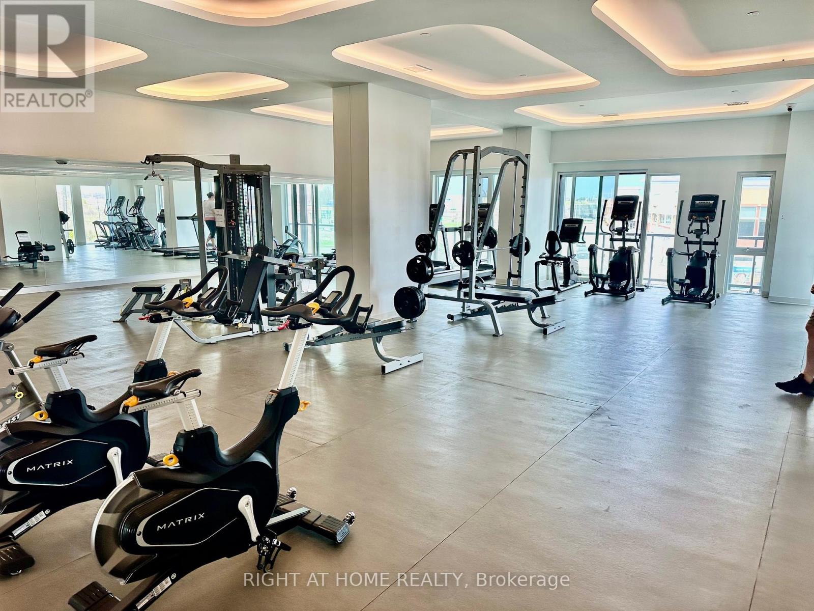 B613 - 3200 Dakota Common, Burlington, Ontario  L7M 2A9 - Photo 25 - W12967884