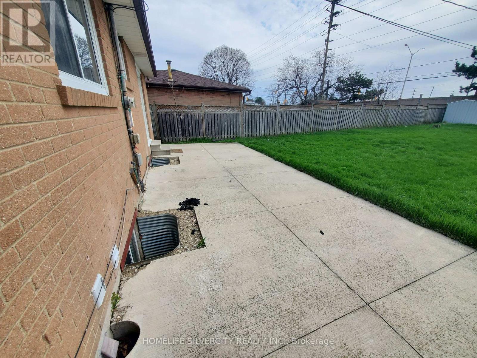 9 Belmont Drive, Brampton, Ontario  L6T 2K4 - Photo 30 - W13027452