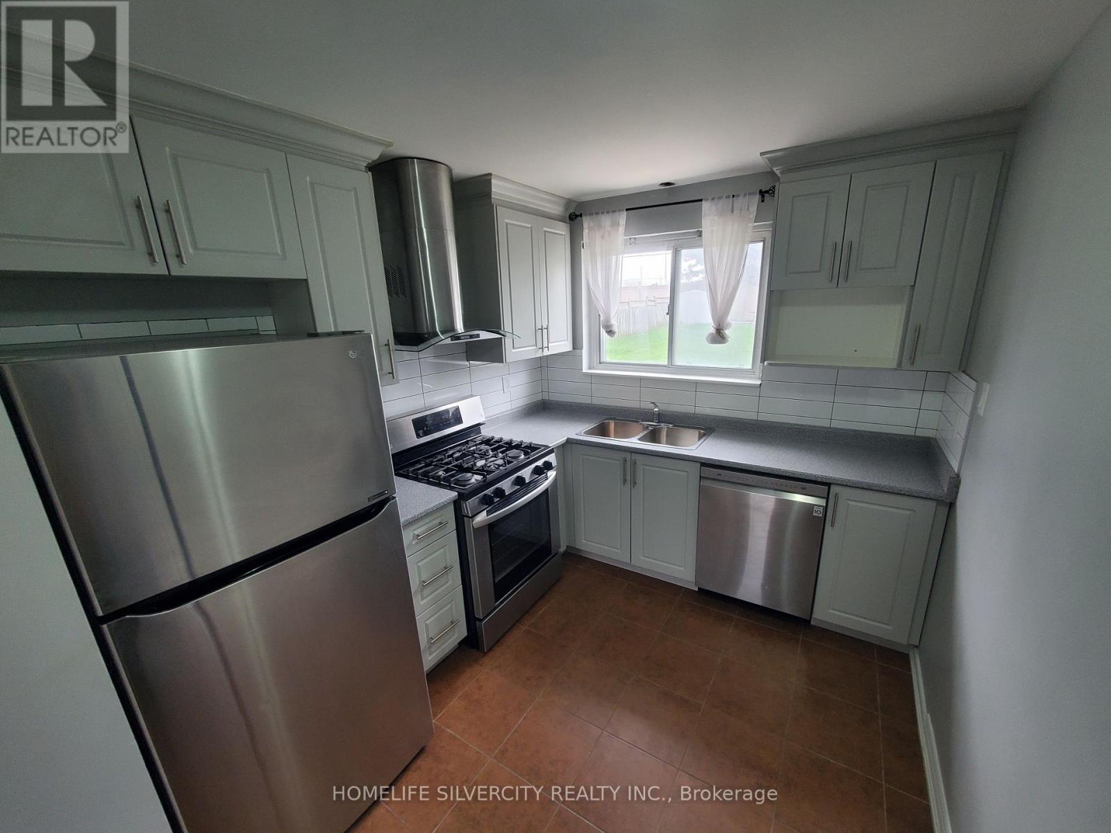 9 Belmont Drive, Brampton, Ontario  L6T 2K4 - Photo 11 - W13027452