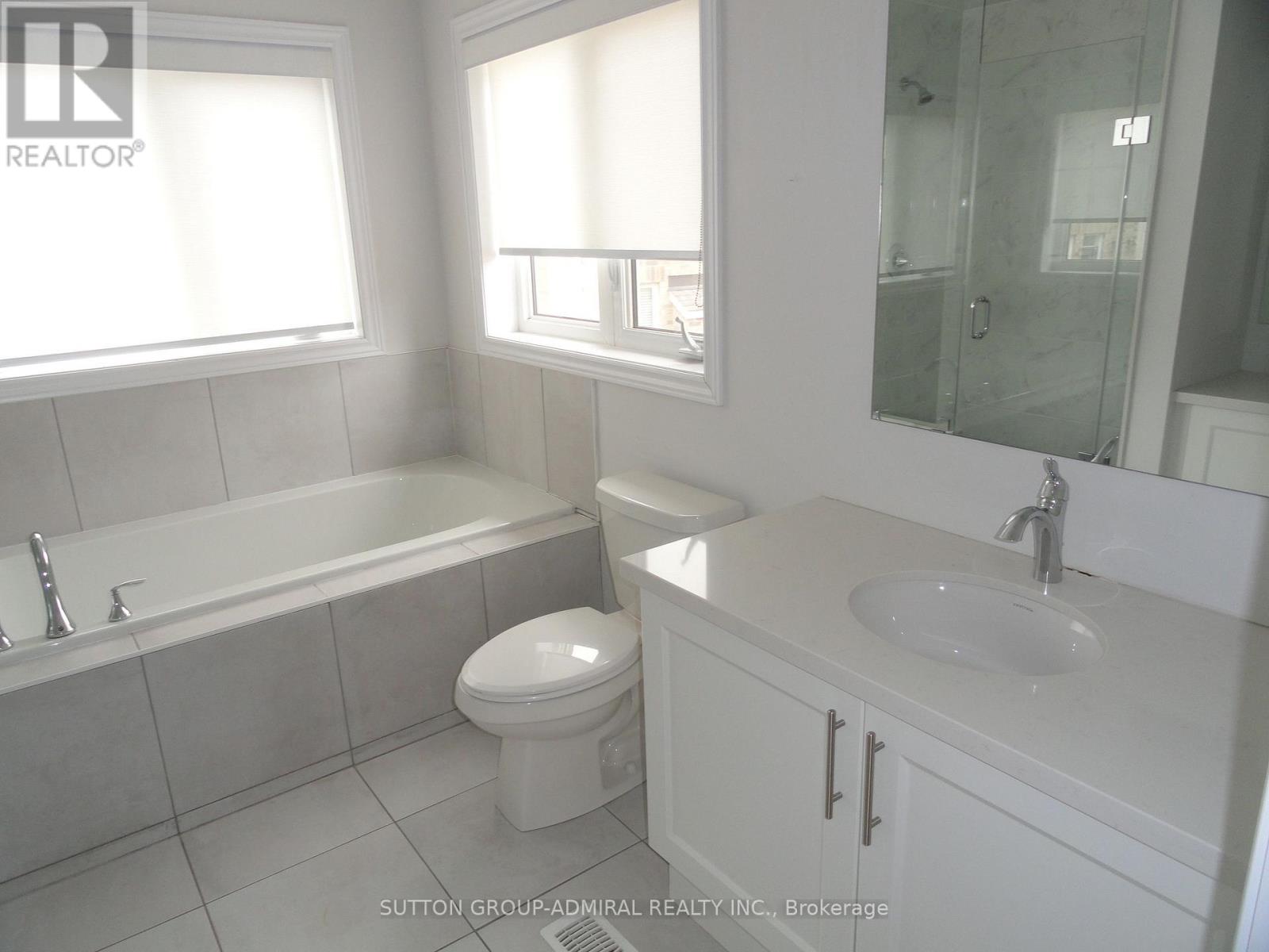 121 Marigold Gardens, Oakville, Ontario  L6H 0X1 - Photo 12 - W13032450