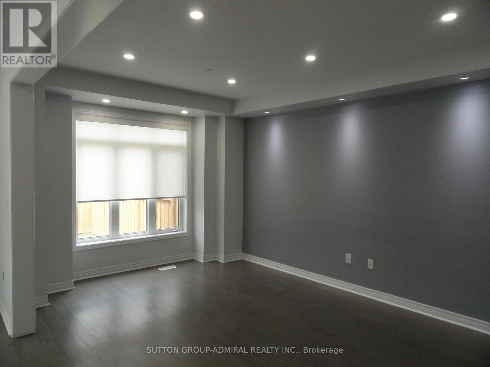 121 Marigold Gardens, Oakville, Ontario  L6H 0X1 - Photo 4 - W13032450