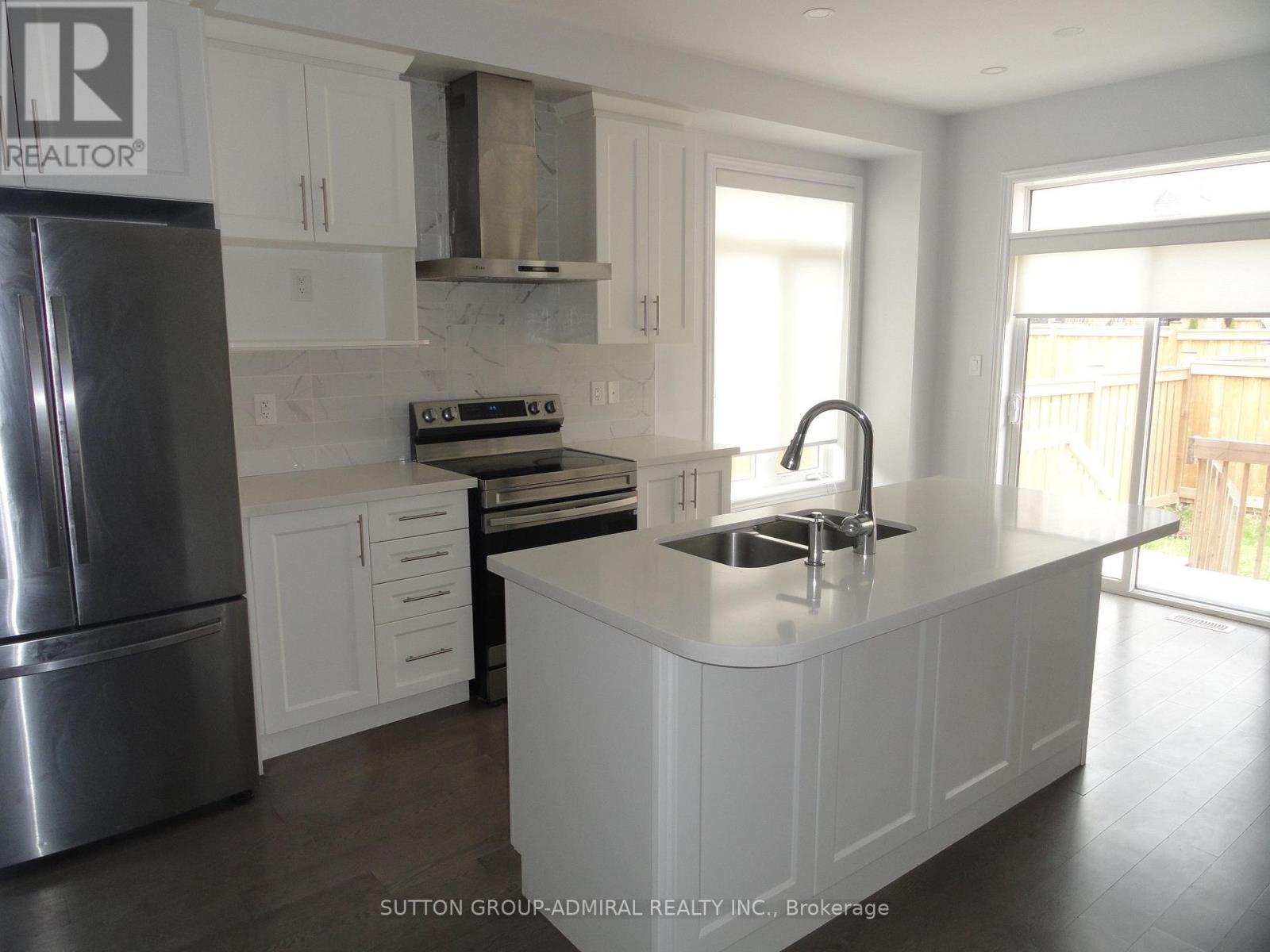 121 Marigold Gardens, Oakville, Ontario  L6H 0X1 - Photo 8 - W13032450