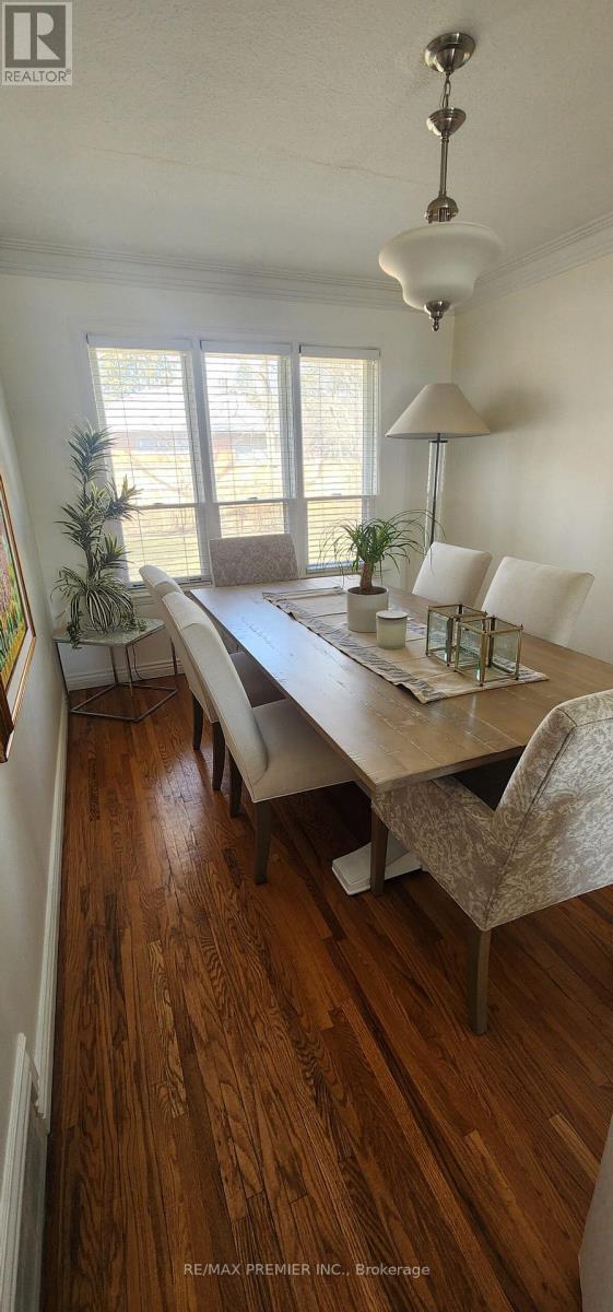 11 Northolt Court, Toronto, Ontario  M9A 3B1 - Photo 7 - W13032464