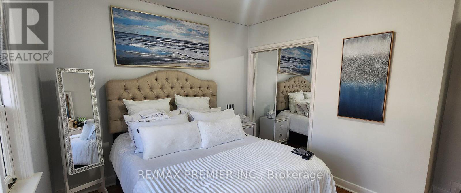 11 Northolt Court, Toronto, Ontario  M9A 3B1 - Photo 8 - W13032464