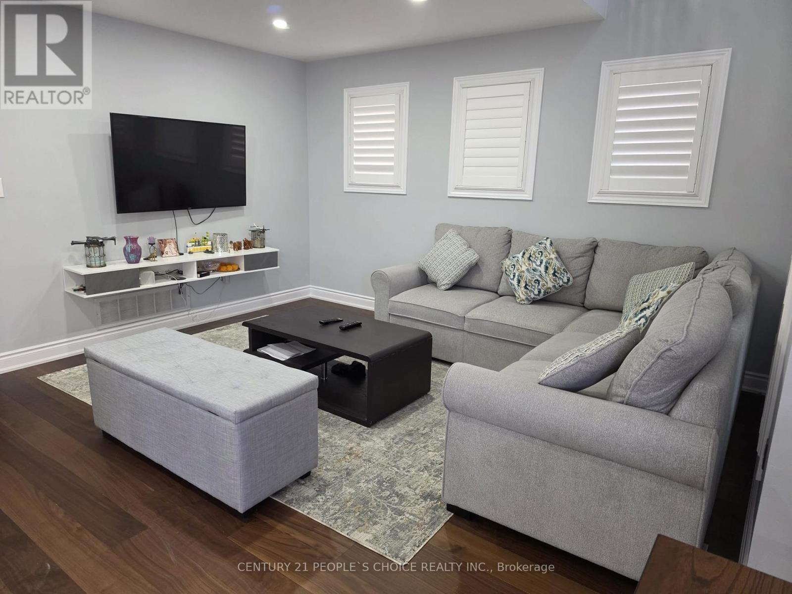 1657 Samuelson Circle, Mississauga, Ontario  L5N 7Z8 - Photo 5 - W13032478