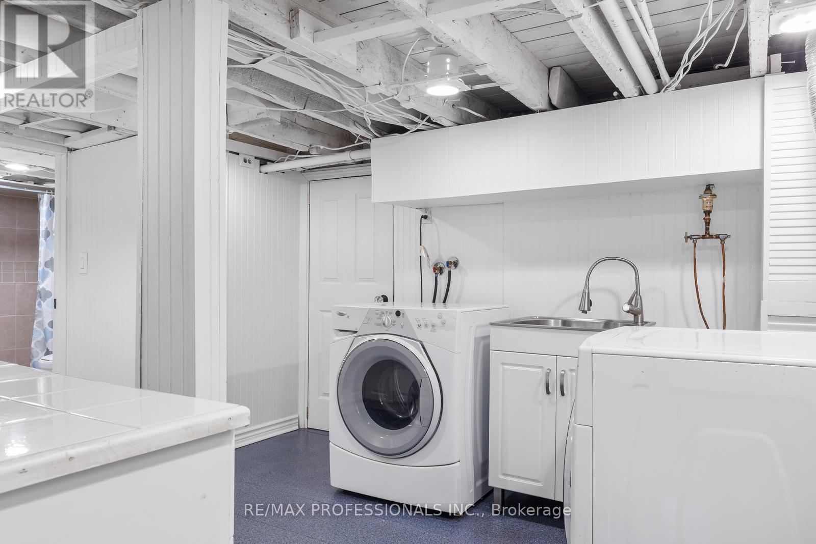 1 Gray Avenue, Toronto, Ontario  M6N 4S5 - Photo 30 - W13032498