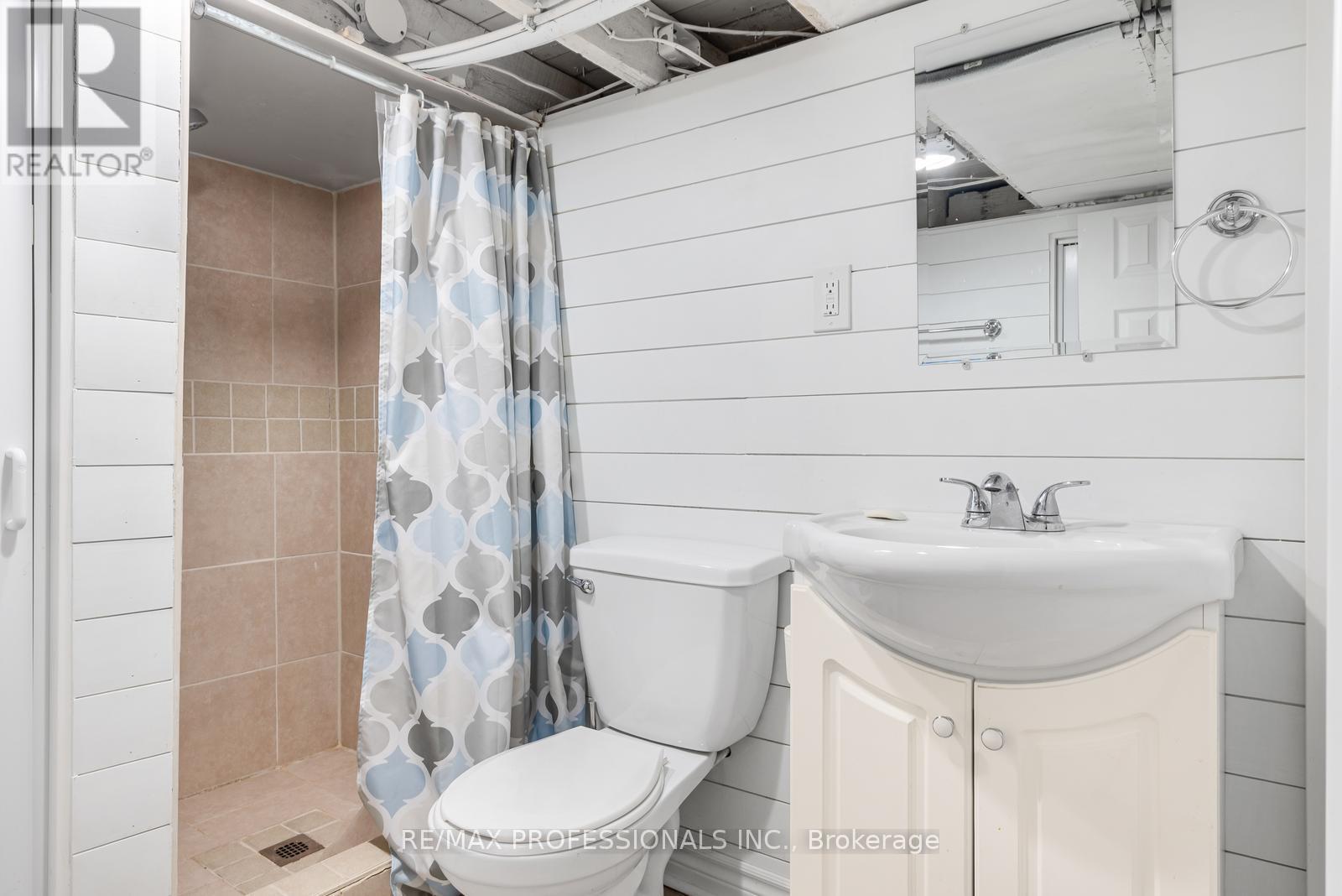 1 Gray Avenue, Toronto, Ontario  M6N 4S5 - Photo 32 - W13032498