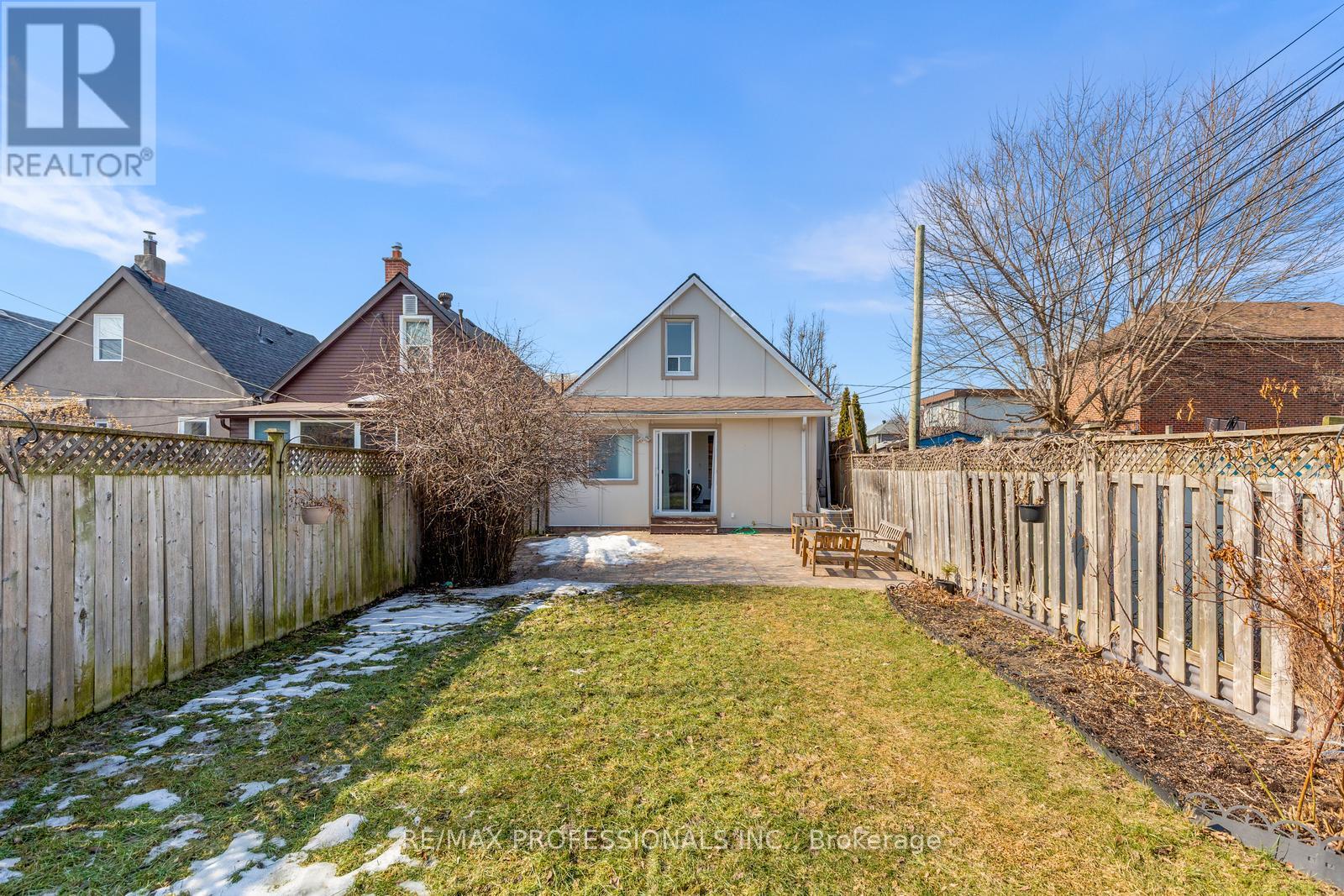 1 Gray Avenue, Toronto, Ontario  M6N 4S5 - Photo 34 - W13032498