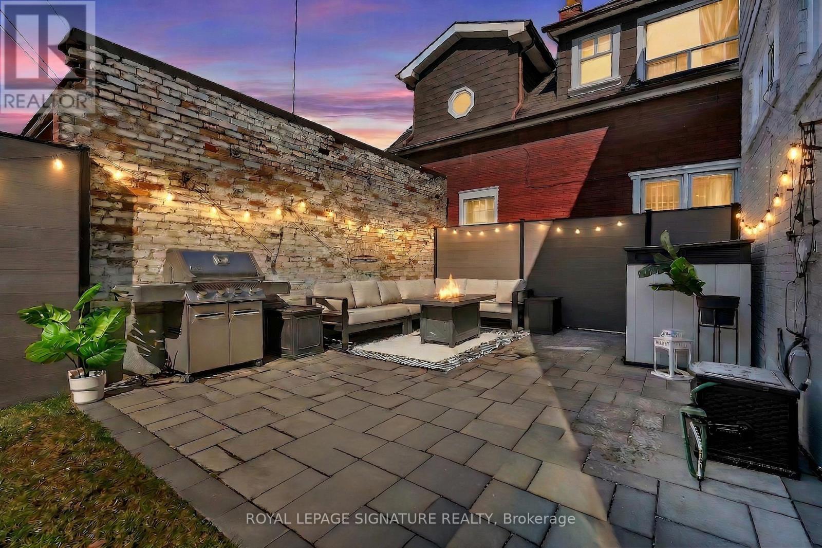 70 Clovelly Avenue, Toronto, Ontario  M6C 1Y3 - Photo 33 - C13024176