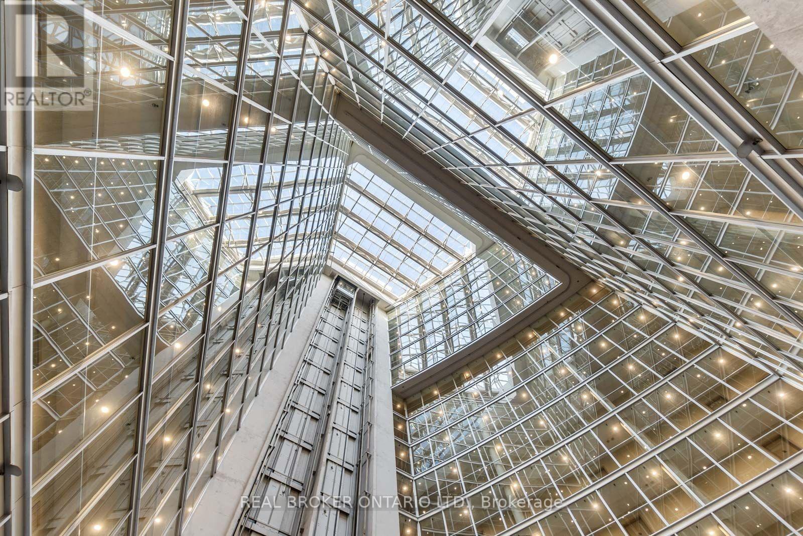 915 - 650 Queens Quay W, Toronto, Ontario  M5V 3N2 - Photo 2 - C13031476