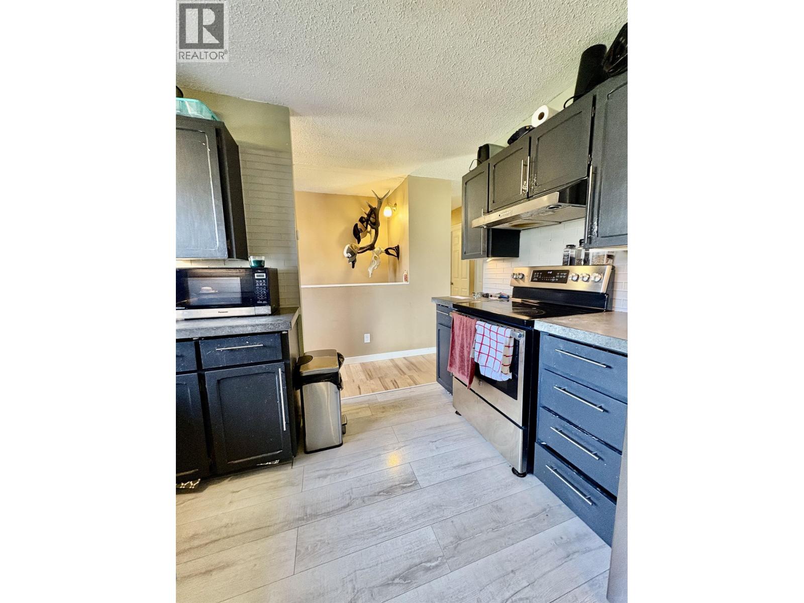 2307 Evergreen Street, Terrace, British Columbia  V8G 4S6 - Photo 8 - R3114784