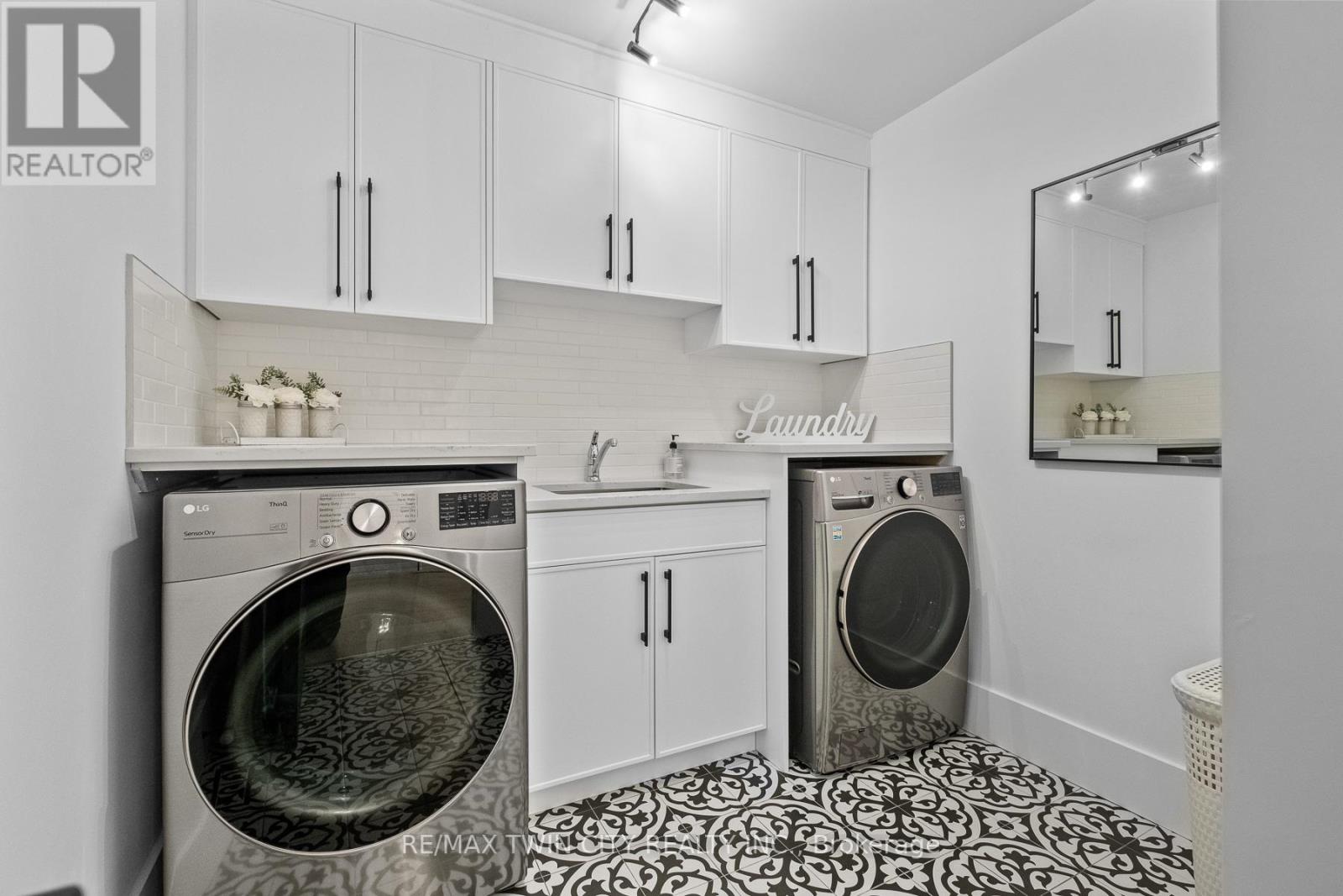 1207 Queen St Street N, Wilmot, Ontario  N0B 2E0 - Photo 22 - X13032472