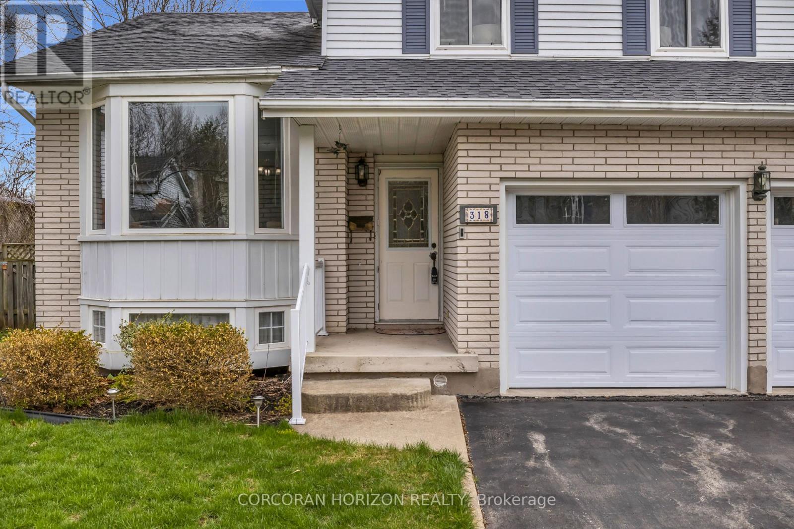 318 Burnett Avenue, Cambridge, Ontario  N1T 1G6 - Photo 4 - X13032528