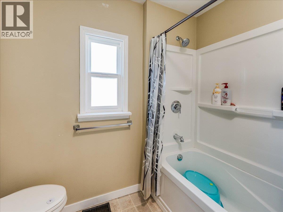 530 Turner Street, Warfield, British Columbia  V1R 2K2 - Photo 30 - 10377887