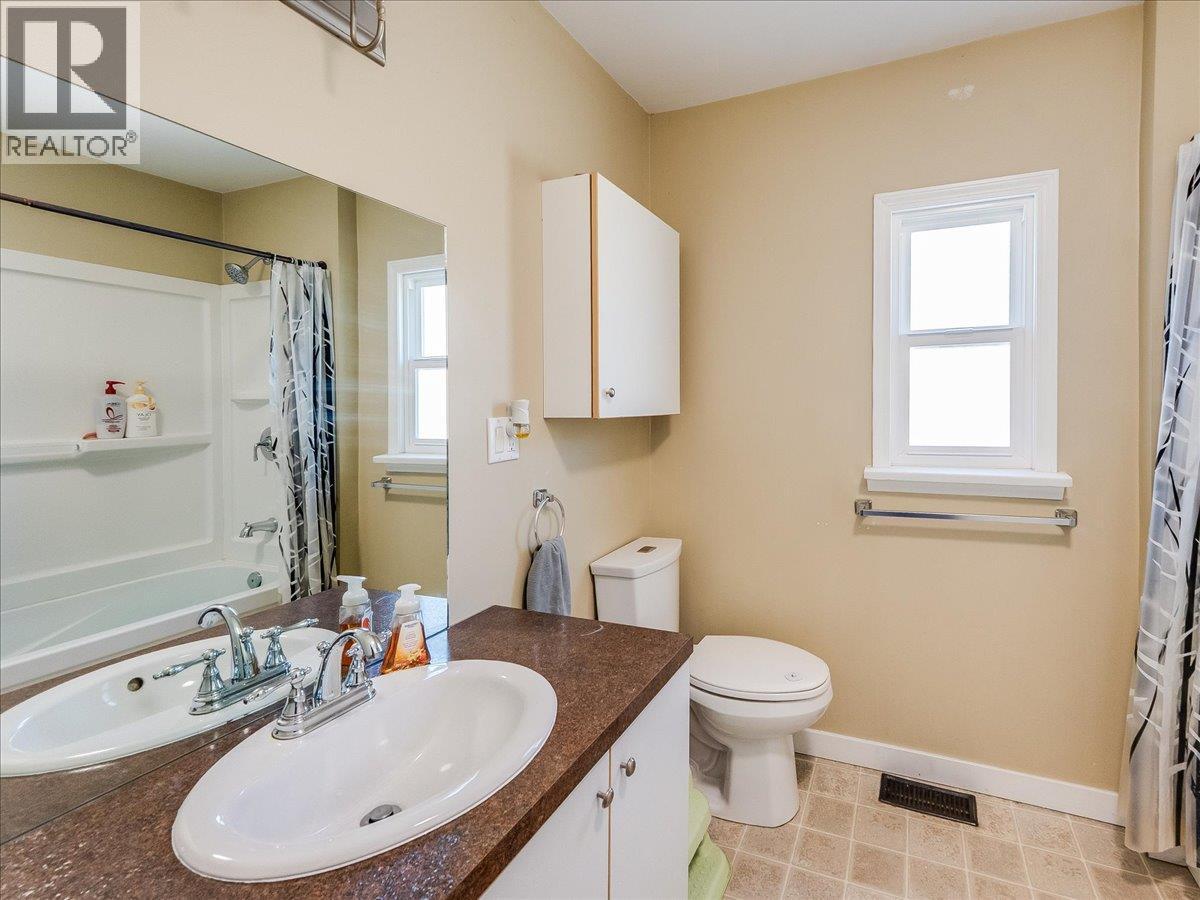 530 Turner Street, Warfield, British Columbia  V1R 2K2 - Photo 28 - 10377887