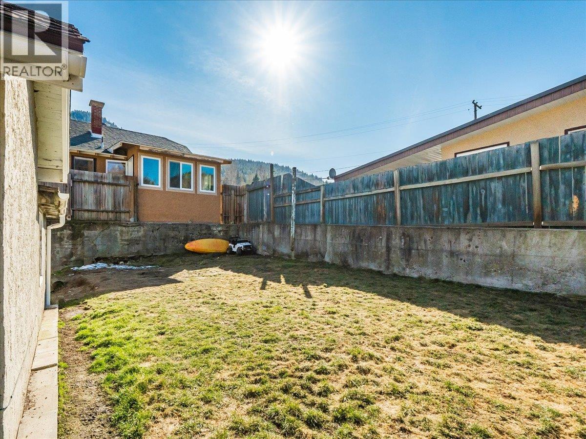 530 Turner Street, Warfield, British Columbia  V1R 2K2 - Photo 43 - 10377887