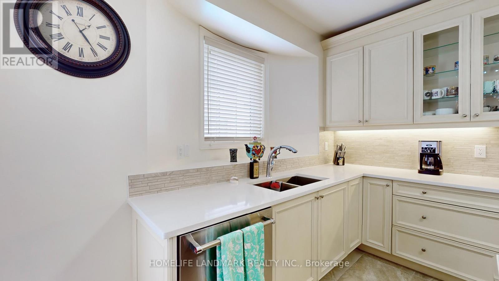 98 Fitzmaurice Drive, Vaughan, Ontario  L6A 4X6 - Photo 25 - N13002484
