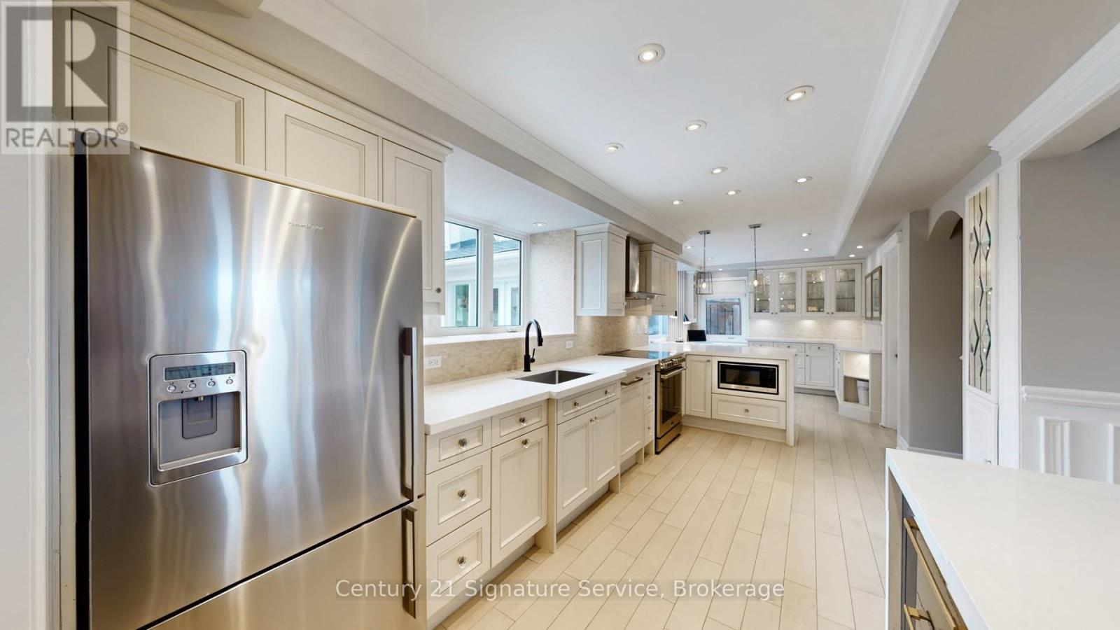 16 Ferndale Crescent, Brampton, Ontario  L6W 1E9 - Photo 10 - W12839772