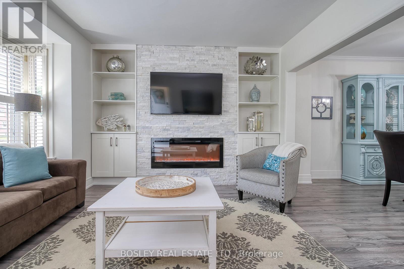 23 Farnsworth Drive, Toronto, Ontario  M9N 2Z5 - Photo 8 - W12938770