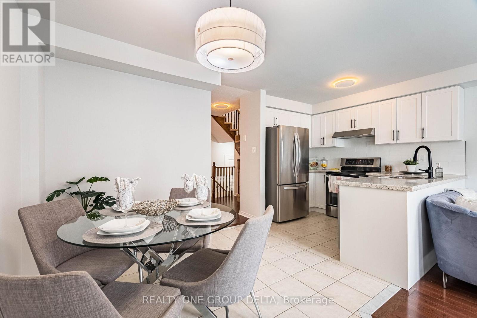 5897 Churchill Meadows Boulevard, Mississauga, Ontario  L5M 6Y1 - Photo 11 - W13031544