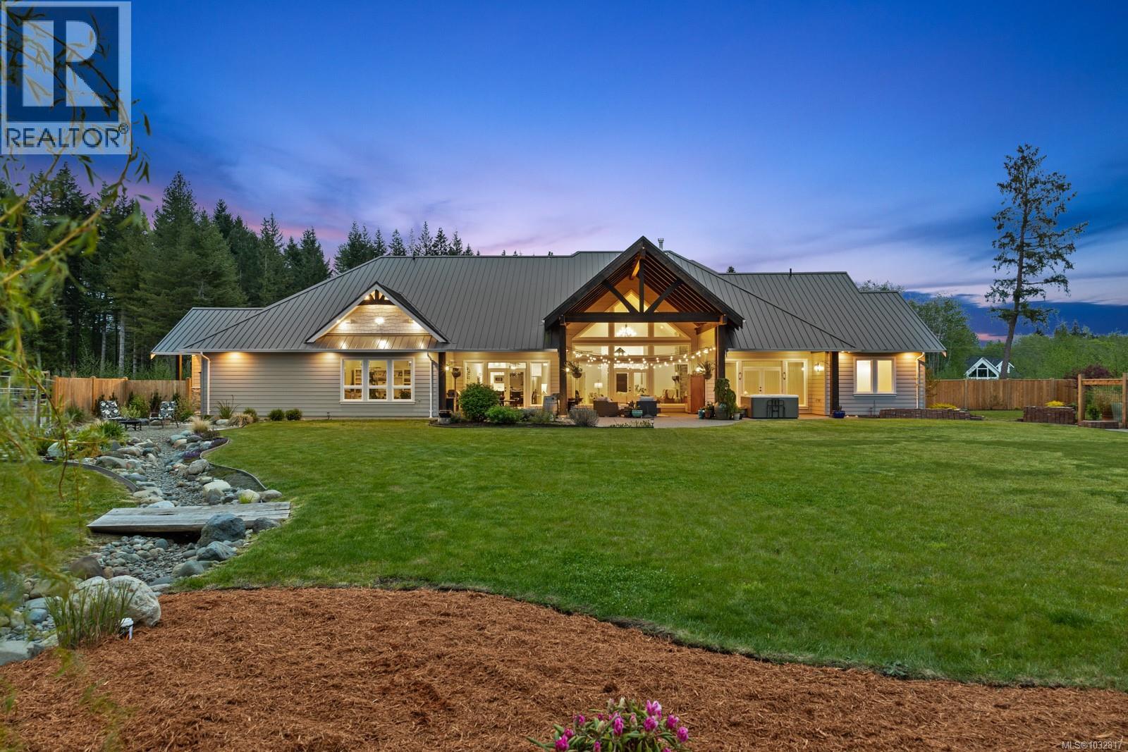 8757/8761 Oyster River Way, Black Creek, British Columbia  V9J 1K5 - Photo 4 - 1032817