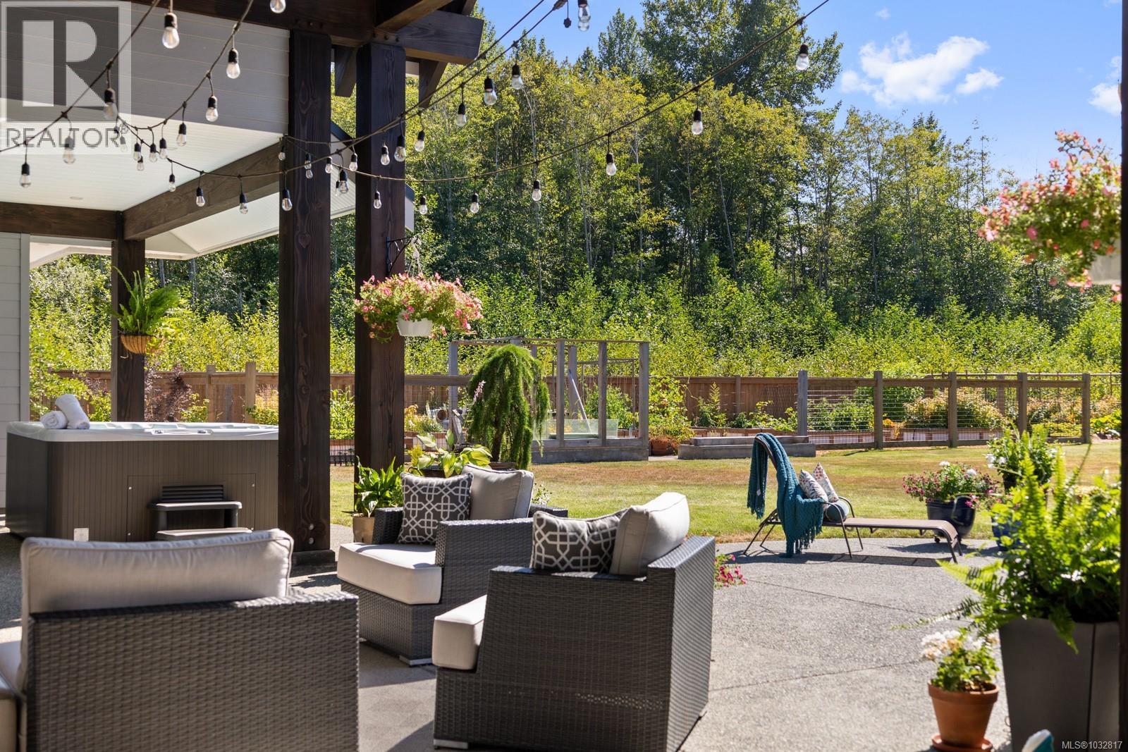 8757/8761 Oyster River Way, Black Creek, British Columbia  V9J 1K5 - Photo 48 - 1032817