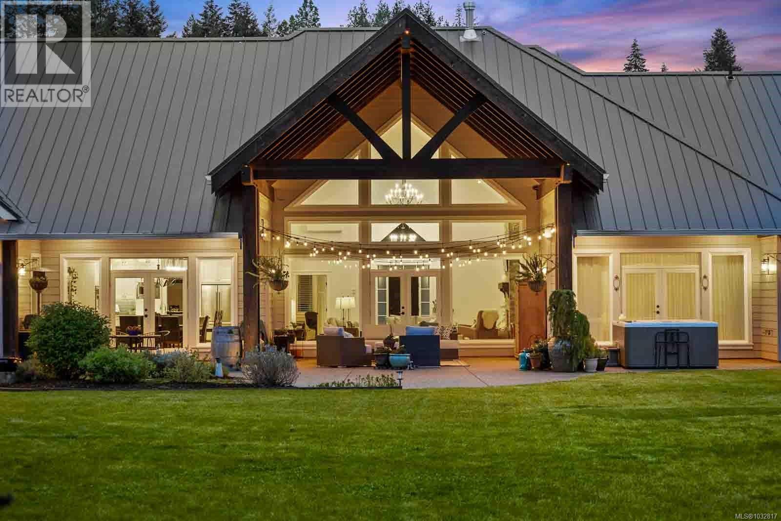 8757/8761 Oyster River Way, Black Creek, British Columbia  V9J 1K5 - Photo 5 - 1032817